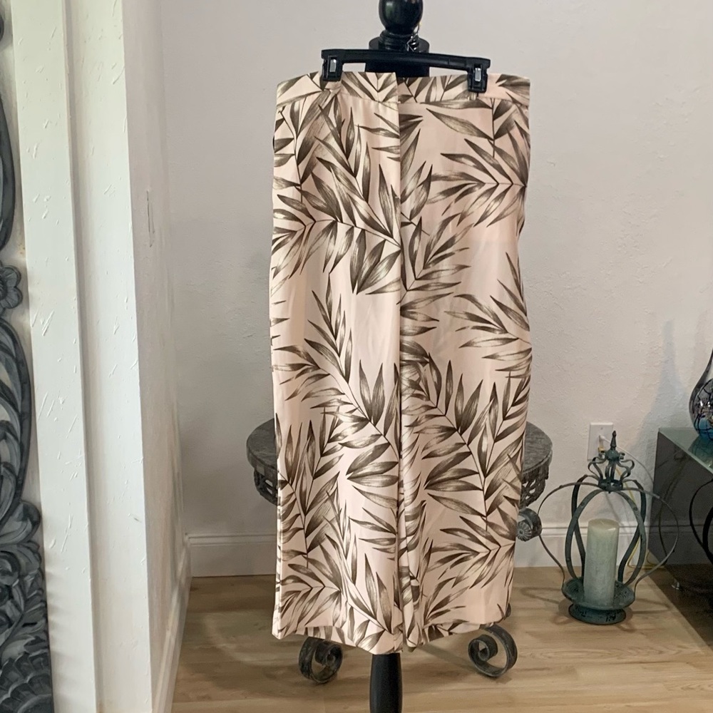 Ann Taylor Tropical Wide Leg Pants